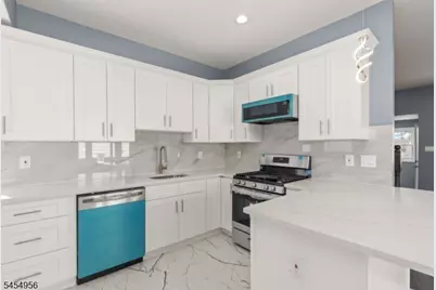 48 Farmingdale Rd, Woodbridge Township, NJ 08863 - Photo 11
