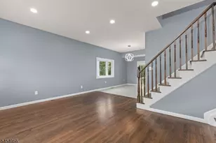48 Farmingdale Rd, Woodbridge Township, NJ 08863 - Photo 3