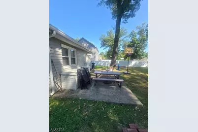 30 Caswell Ave, Woodbridge Township, NJ 08863 - Photo 3