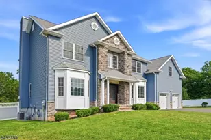403 Sunnyside Terrace, Bridgewater, NJ 08807 - Photo 3