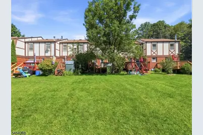 28 Tudor Pl, Mount Olive, NJ 07828 - Photo 3