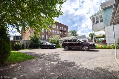 35 Hilton St, Clifton, NJ 07011 - Photo 5