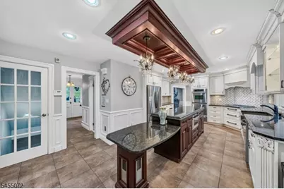 57 Longview Dr, Green Brook Township, NJ 08812 - Photo 9