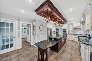 57 Longview Dr, Green Brook Township, NJ 08812 - Photo 9