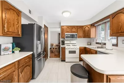 12 Holly Park Dr, South Plainfield, NJ 07080 - Photo 7