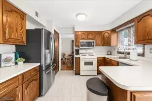 12 Holly Park Dr, South Plainfield, NJ 07080 - Photo 7