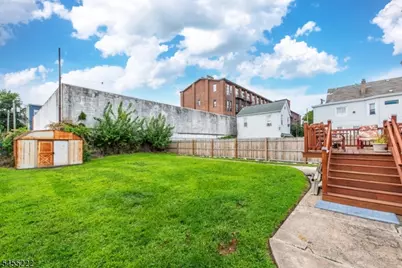 520 Madison Ave, Paterson, NJ 07514 - Photo 23
