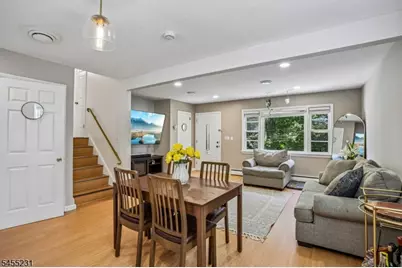 89 Knolls Rd, Bloomingdale, NJ 07403 - Photo 9