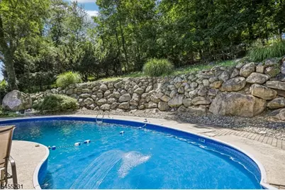 89 Knolls Rd, Bloomingdale, NJ 07403 - Photo 31