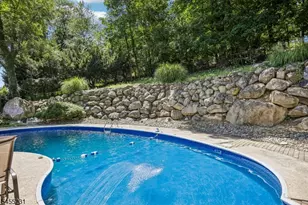 89 Knolls Rd, Bloomingdale, NJ 07403 - Photo 31