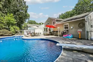 89 Knolls Rd, Bloomingdale, NJ 07403 - Photo 33