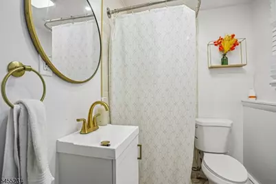89 Knolls Rd, Bloomingdale, NJ 07403 - Photo 25