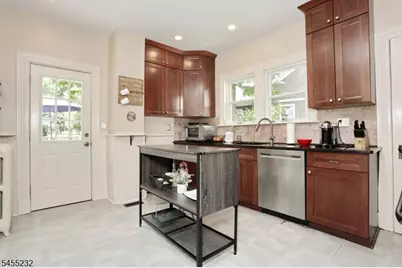 142 Wyckoff, Waldwick, NJ 07463 - Photo 15