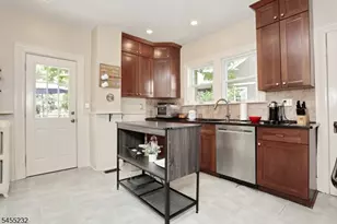 142 Wyckoff, Waldwick, NJ 07463 - Photo 15