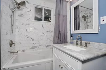 142 Wyckoff, Waldwick, NJ 07463 - Photo 27