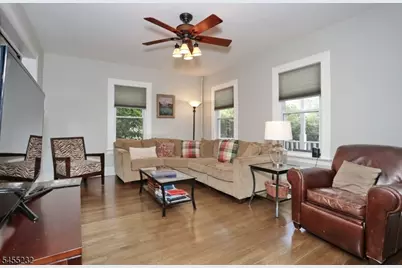 142 Wyckoff, Waldwick, NJ 07463 - Photo 9