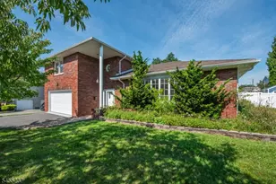 44 Daniels Dr, Clifton, NJ 07013 - Photo 1
