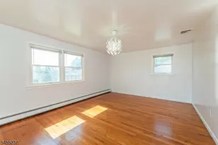44 Daniels Dr, Clifton, NJ 07013 - Photo 11