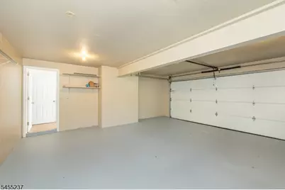 44 Daniels Dr, Clifton, NJ 07013 - Photo 23