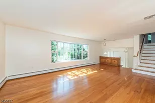 44 Daniels Dr, Clifton, NJ 07013 - Photo 5
