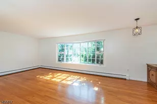 44 Daniels Dr, Clifton, NJ 07013 - Photo 7