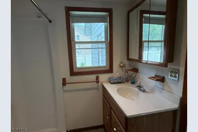 31 Ferro Monte Ave, Roxbury Township, NJ 07847 - Photo 17