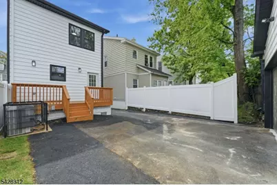 153 Brookside Ave, Irvington, NJ 07111 - Photo 27