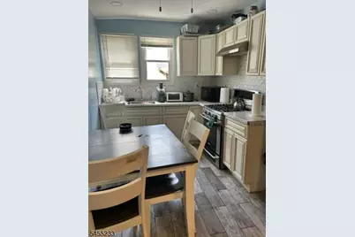 92 Burlington Ave, Paterson, NJ 07502 - Photo 7