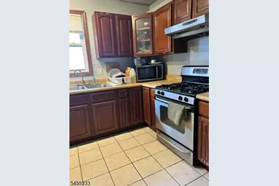 92 Burlington Ave, Paterson, NJ 07502 - Photo 5