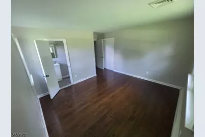 39 Old Croton Rd, Raritan Township, NJ 08822 - Photo 9