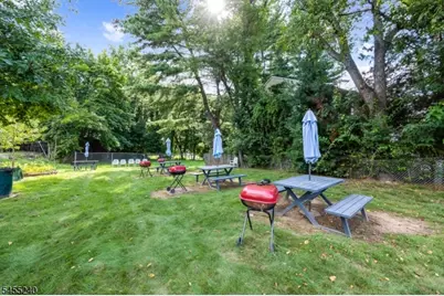 605 Grove St #1, Clifton, NJ 07013 - Photo 15