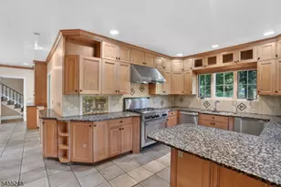 425 Ridgewood Ave, Glen Ridge, NJ 07028 - Photo 5