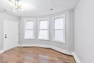 20 Edwin Pl, Newark, NJ 07112 - Photo 15