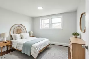20 Edwin Pl, Newark, NJ 07112 - Photo 13