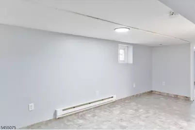 20 Edwin Pl, Newark, NJ 07112 - Photo 37