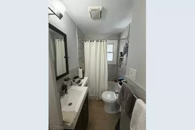 41 Outlook Ave, Hawthorne, NJ 07506 - Photo 13
