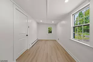 107 Oak Grove Rd, Raritan Township, NJ 08822 - Photo 13