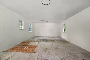 107 Oak Grove Rd, Raritan Township, NJ 08822 - Photo 17
