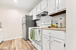 971 Bloomfield Ave, Glen Ridge, NJ 07028 - Photo 3