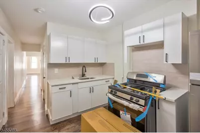 22 Edwin Pl, Newark, NJ 07112 - Photo 21