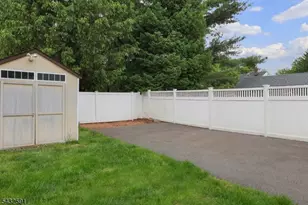 481 Albermarle St, Rahway, NJ 07065 - Photo 23