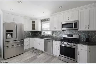 481 Albermarle St, Rahway, NJ 07065 - Photo 9