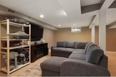 481 Albermarle St, Rahway, NJ 07065 - Photo 15