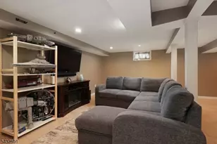 481 Albermarle St, Rahway, NJ 07065 - Photo 15