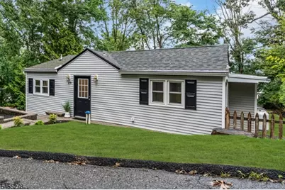 19 Sutton Rd, Hopatcong, NJ 07843 - Photo 35