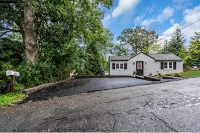 19 Sutton Rd, Hopatcong, NJ 07843 - Photo 3