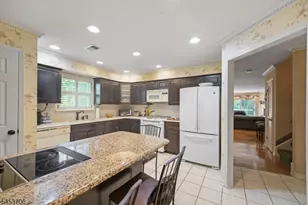 21 Berkeley Square Condo, Berkeley Heights Township, NJ 07922 - Photo 7