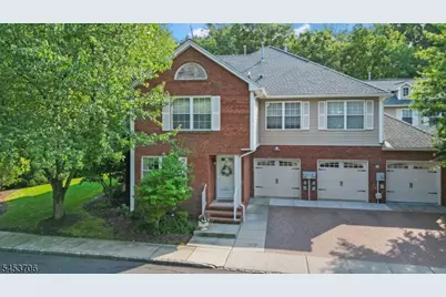 21 Berkeley Square Condo #21, Berkeley Heights Township, NJ 07922 - Photo 1