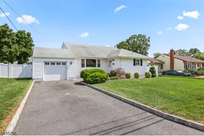 13 Briarwood Dr, Franklin Township, NJ 08873 - Photo 1