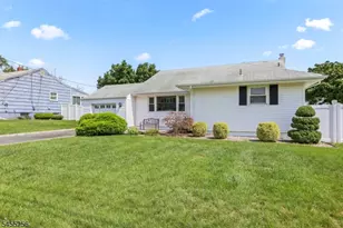 13 Briarwood Dr, Franklin Township, NJ 08873 - Photo 13